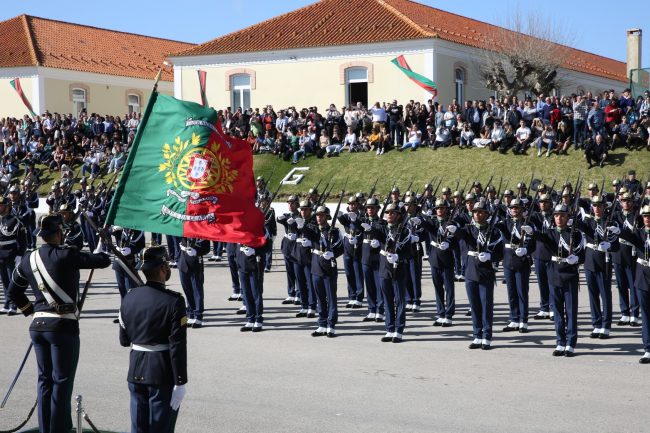 Gnr Cerim Nia De Juramento De Bandeira Do Curso De Forma O De