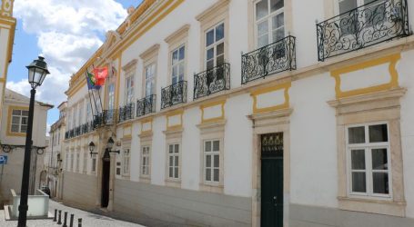 A Assembleia Municipal de Elvas aprovou, por maioria, com dois votos contra e cinco abstenções, a Prestação de Contas e Inventário, respeitante ao ano económico de 2022, na reunião realizada a 27 de abril.