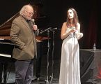 Elvas: O maestro António Victorino d’Almeida ao piano e a cantora Nádia Sousa proporcionaram uma “Pequena Viagem pela Canção Francesa” na noite deste sábado, 28 de outubro, no Cine-Teatro Municipal de Elvas.