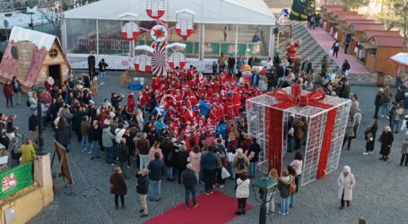 A Isekais, Associação de Desportos Gimnicos, promoveu esta segunda-feira, dia 18, uma atuação nas ruas da cidade.