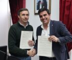 O Presidente do Município, Luís Rosinha, e o Presidente da Direção da Associação Portuguesa de Pais e Amigos do Cidadão Deficiente Mental de Elvas (APPACDM), Luís Mendes, assinaram no dia 5 de fevereiro a um protocolo de renovação da colaboração entre as duas instituições para o ano de 2024