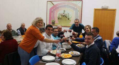 O Presidente do Município, Luís Rosinha, esteve presente no Salão da CURPI-IPSS, no dia 9 de março, onde participou no tradicional almoço da matança do porco alentejano.