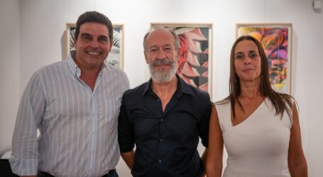 O Presidente do Município, Luís Rosinha, e a Vereadora São Silveirinha marcaram presença na inauguração da exposição “Desenhos 2022-2024”, do artista campomaiorense Luís Silveirinha