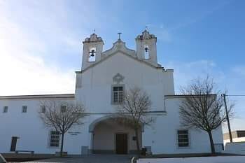 O Dia de Finados vai ser assinalado em Elvas, no dia 2 de novembro, sábado, com uma Eucaristia em memória dos munícipes do concelho já falecidos.