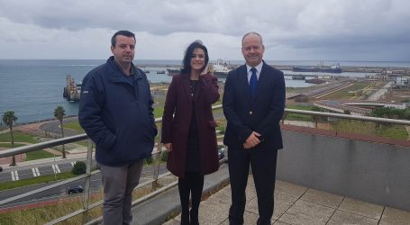 PRESIDENTE DA CÂMARA DE PORTALEGRE NO PORTO DE SINES