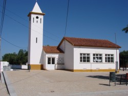 Município de Avis cede antiga Escola Primária de Valongo para instalação de Biblioteca e Espaço Internet