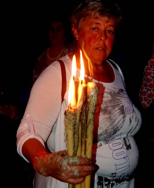 Momento de Fé na Procissão dos Pendões